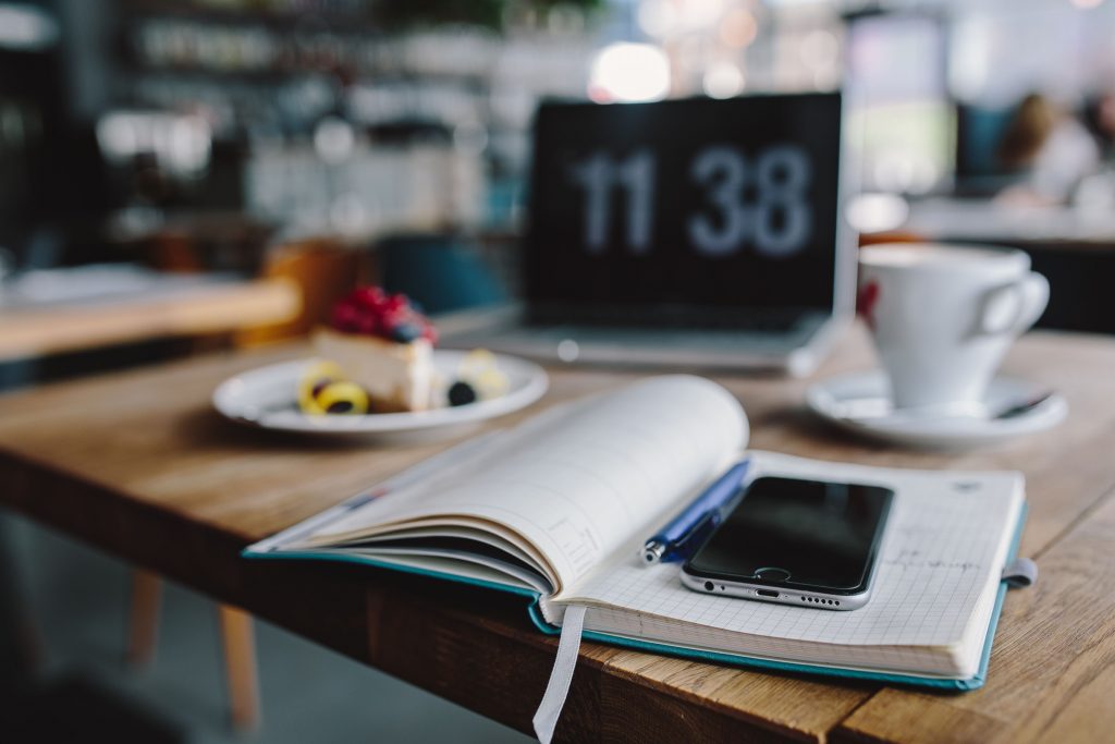 The freelance pleasure of working in a café